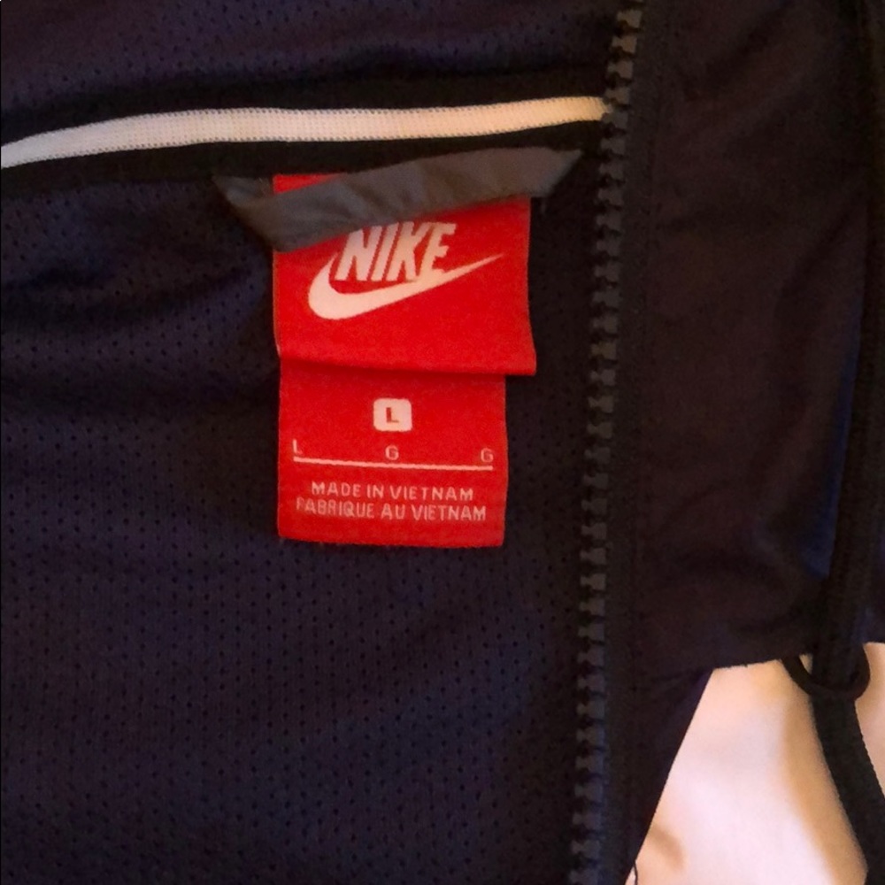Nike jacket - Picture 2 of 2